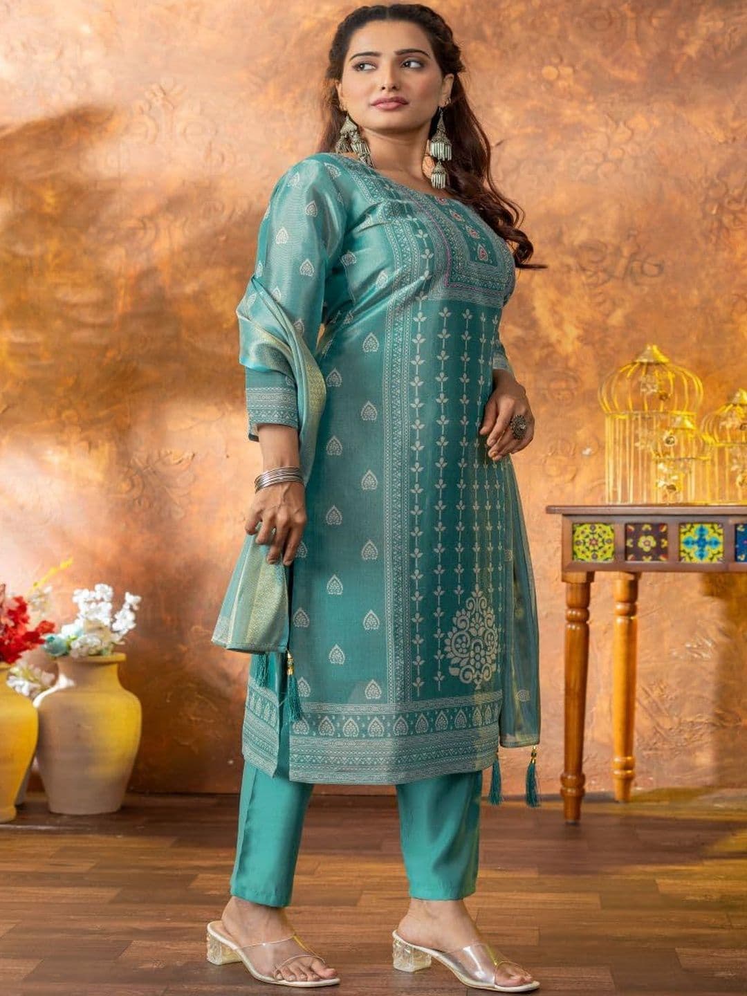 ANVERI TEXTILES Women Ethnic Motifs Printed Regular Kurta with Trousers & With Dupatta thumbnail 5