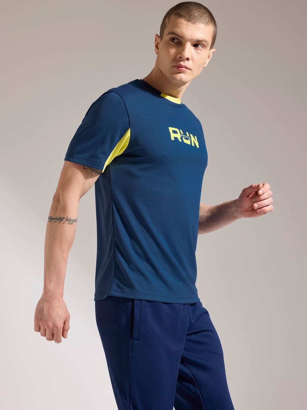 INCITE Men Typography Colourblocked Dry Tech T-shirt thumbnail 4