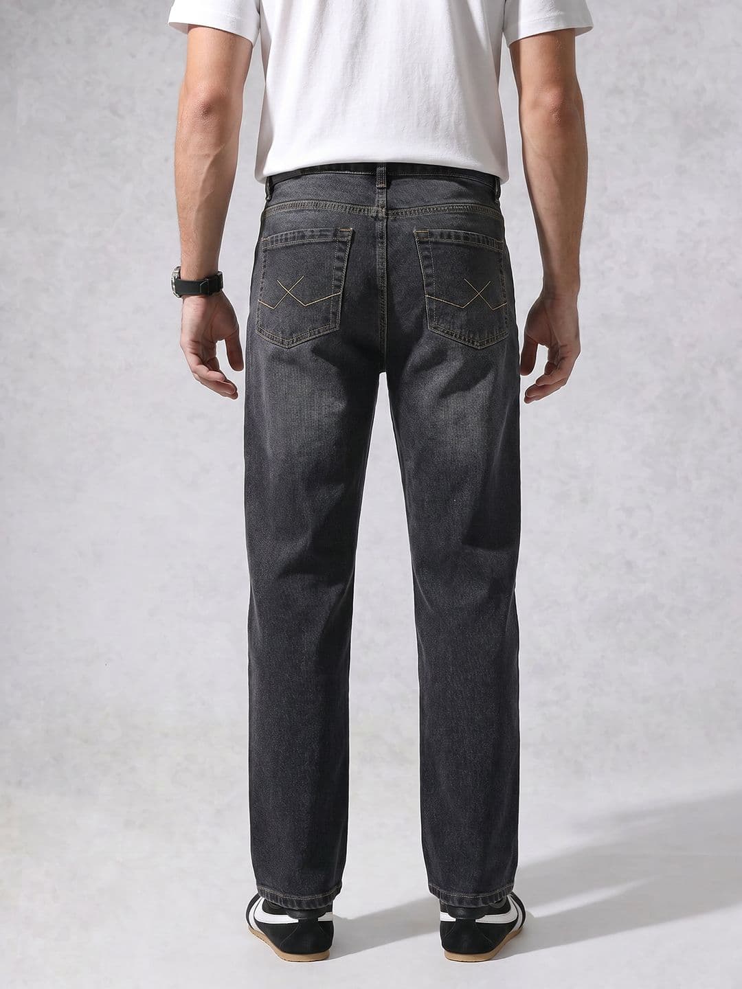 WROGN Men Loose Fit Light Fade Pure Cotton Jeans thumbnail 3