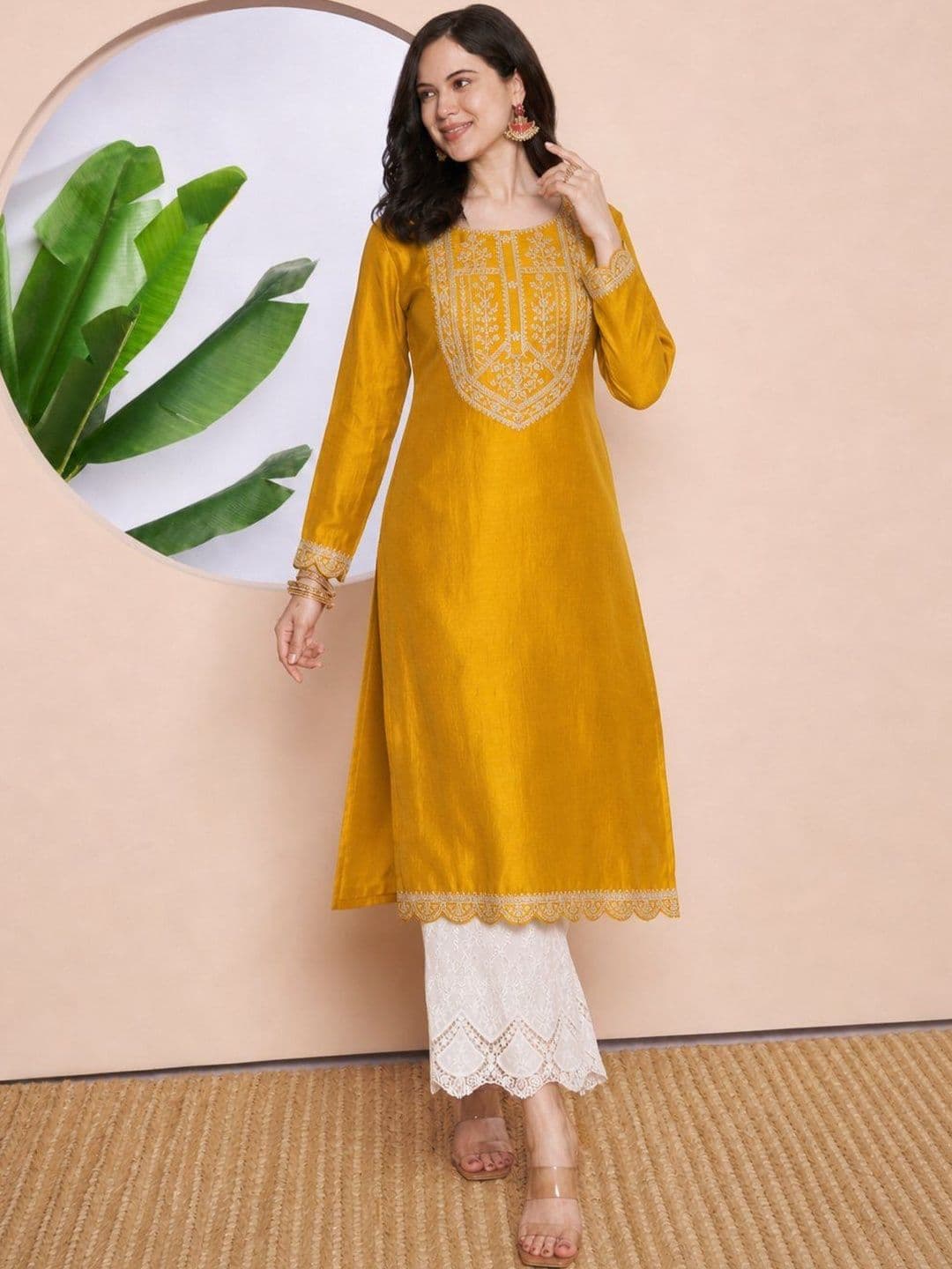 rarethread Women Embroidered Chikankari Kurta thumbnail 5