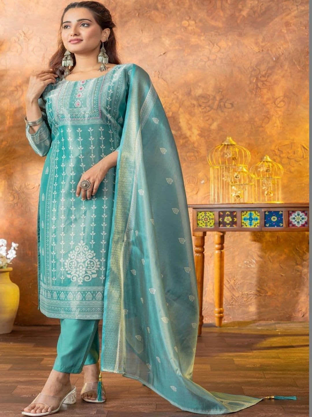 ANVERI TEXTILES Women Ethnic Motifs Printed Regular Kurta with Trousers & With Dupatta thumbnail 3