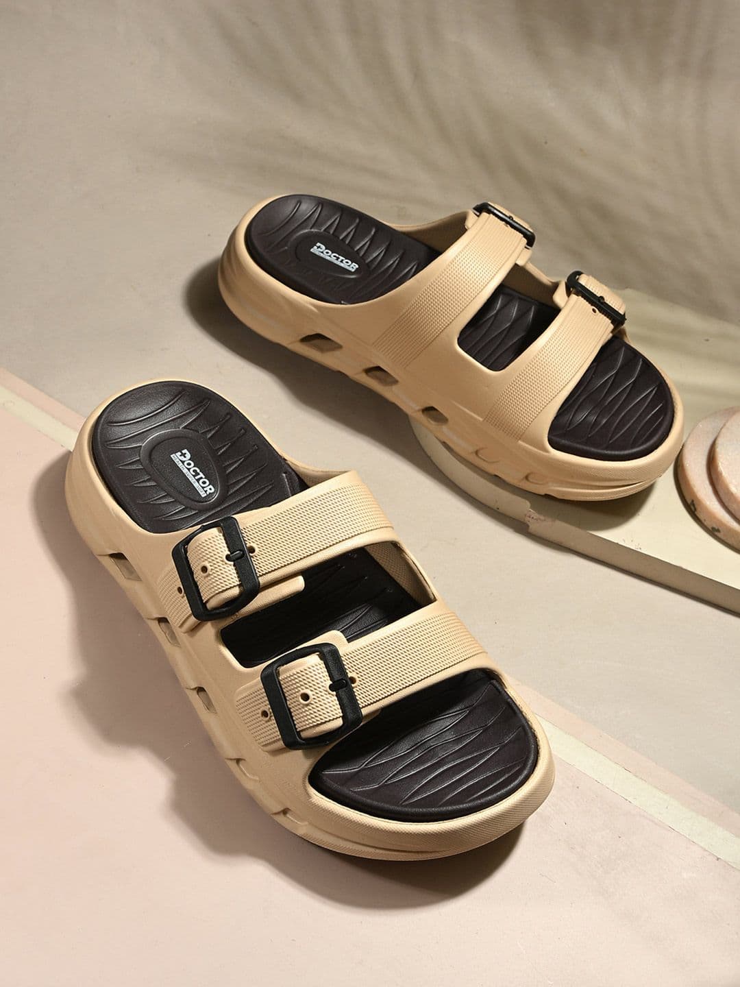 DOCTOR HEALTH SUPER SOFT Men Sliders Flip Flops thumbnail 4
