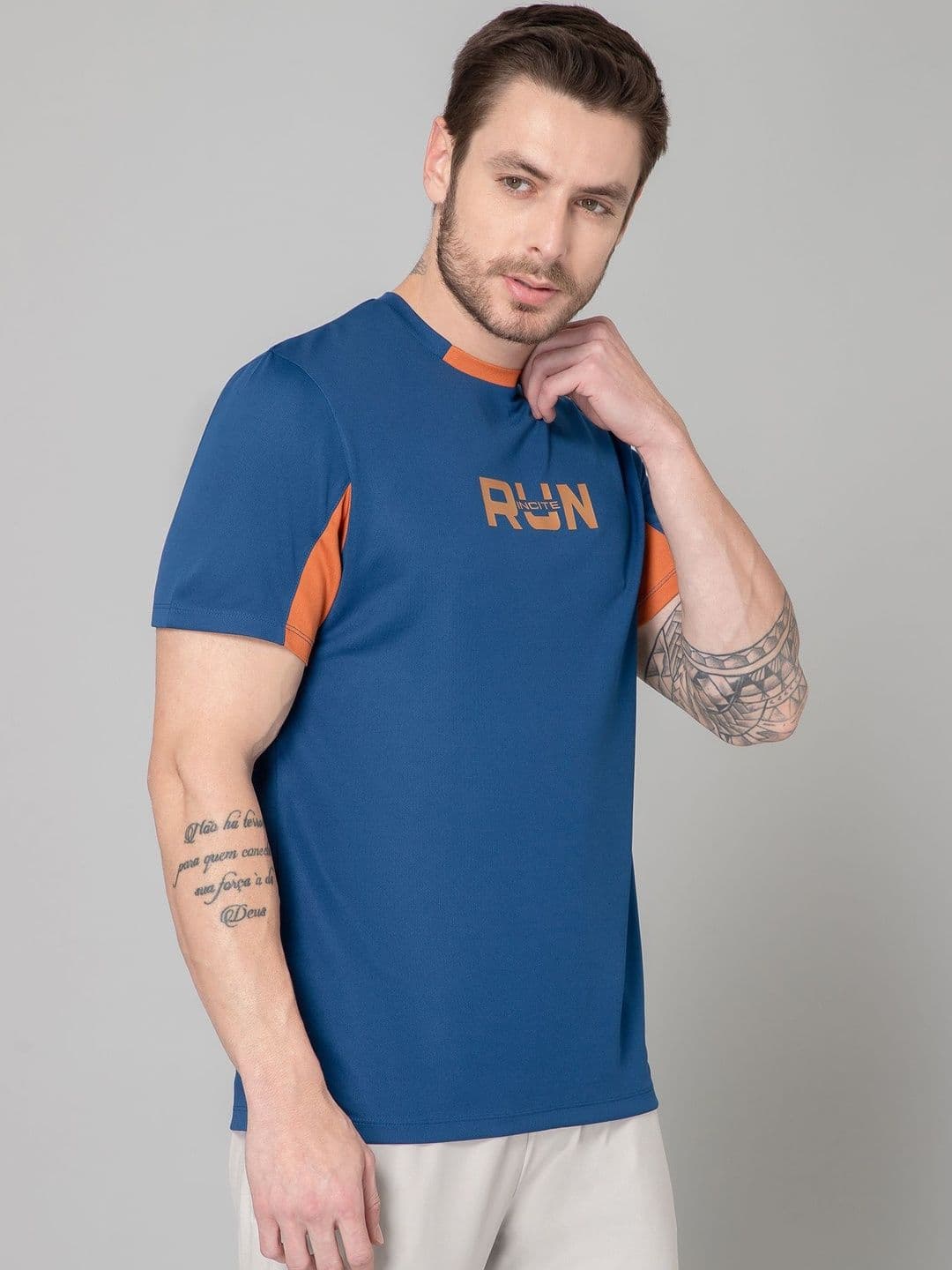 INCITE Men Typography Colourblocked Dry Tech T-shirt thumbnail 2