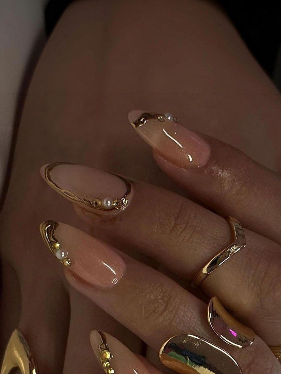 Nakhi Set Of 24 Gold Chrome French Tip Pearls Design Glossy Almond Nails Set -Peach thumbnail 6