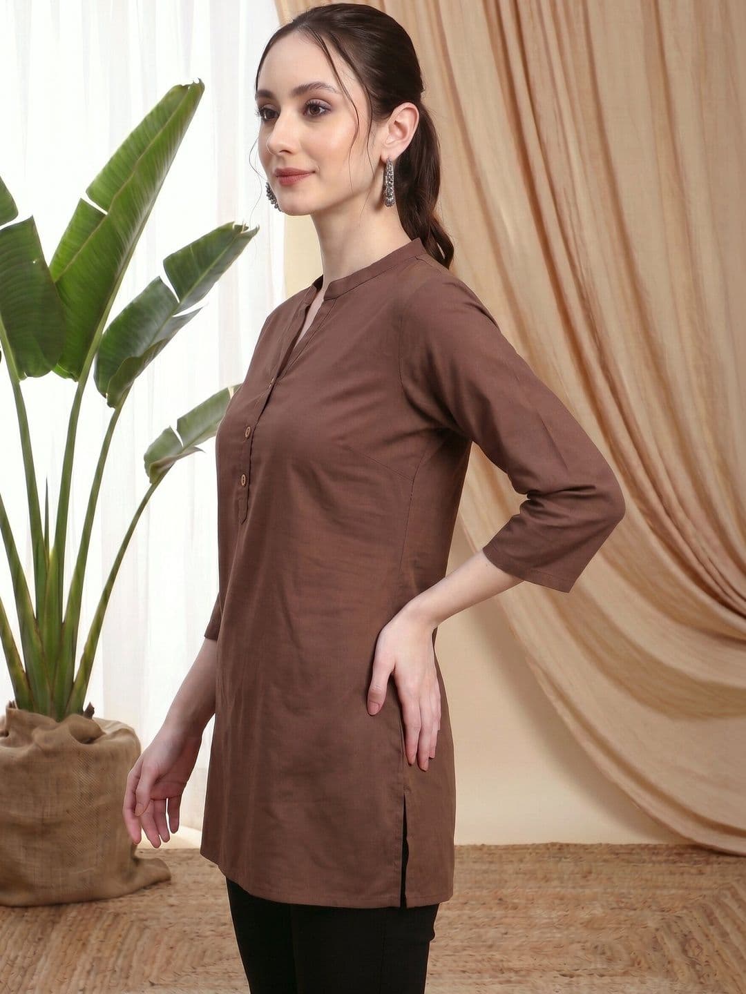 Sangria Mandarin Collar Straight Short Kurti thumbnail 3