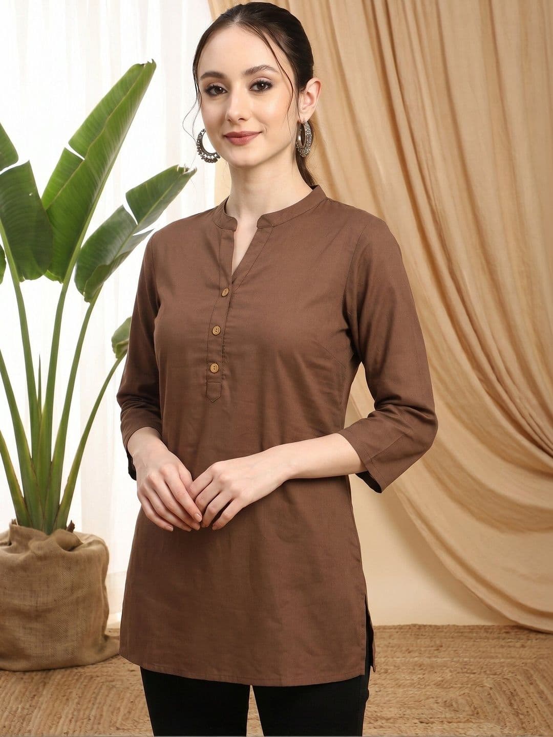 Sangria Mandarin Collar Straight Short Kurti - view 1