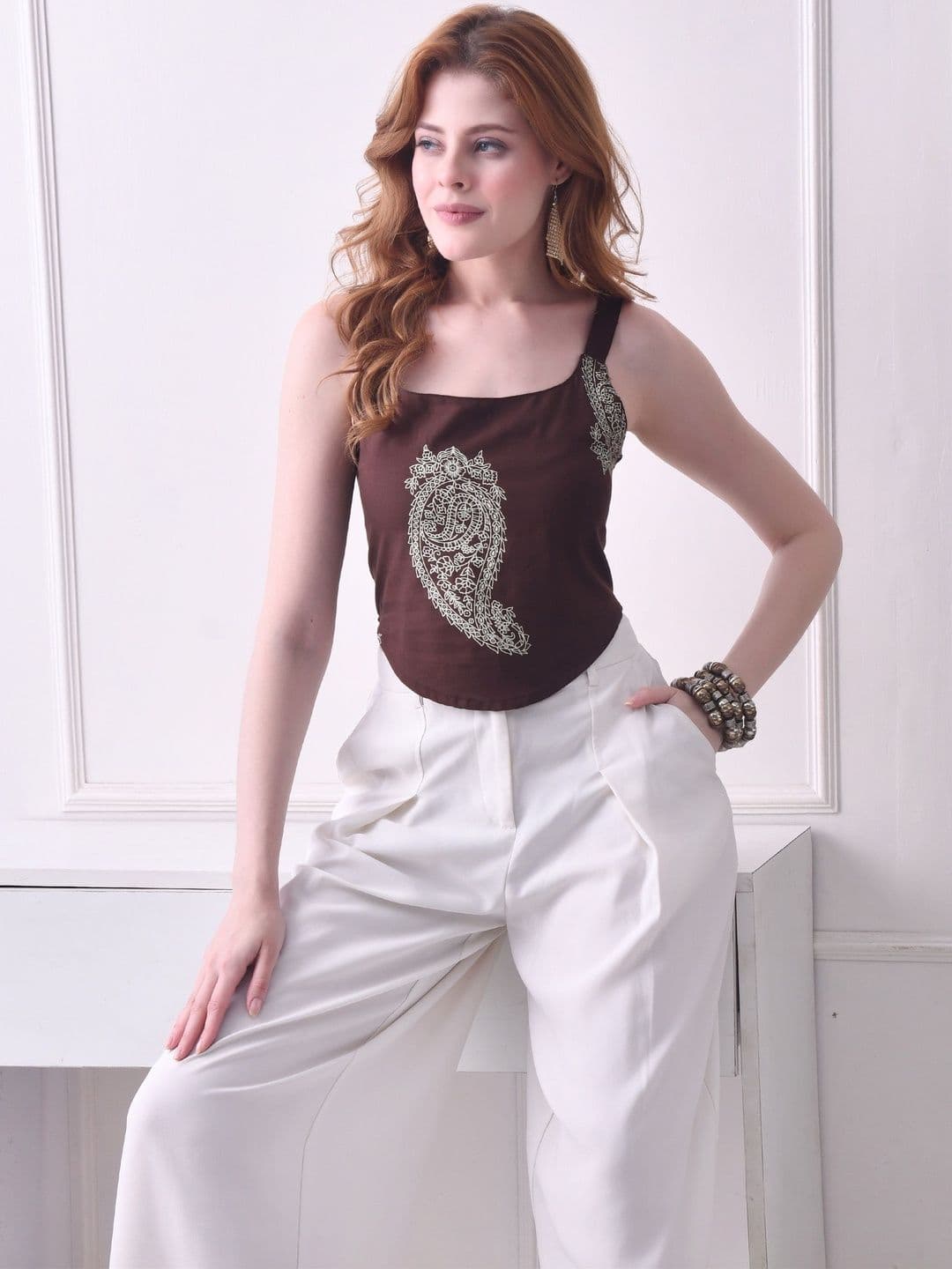 BKApparels Ethnic Motifs Embroidered Square Neck Thread Work Pure Cotton Thread Work Kurti thumbnail 3