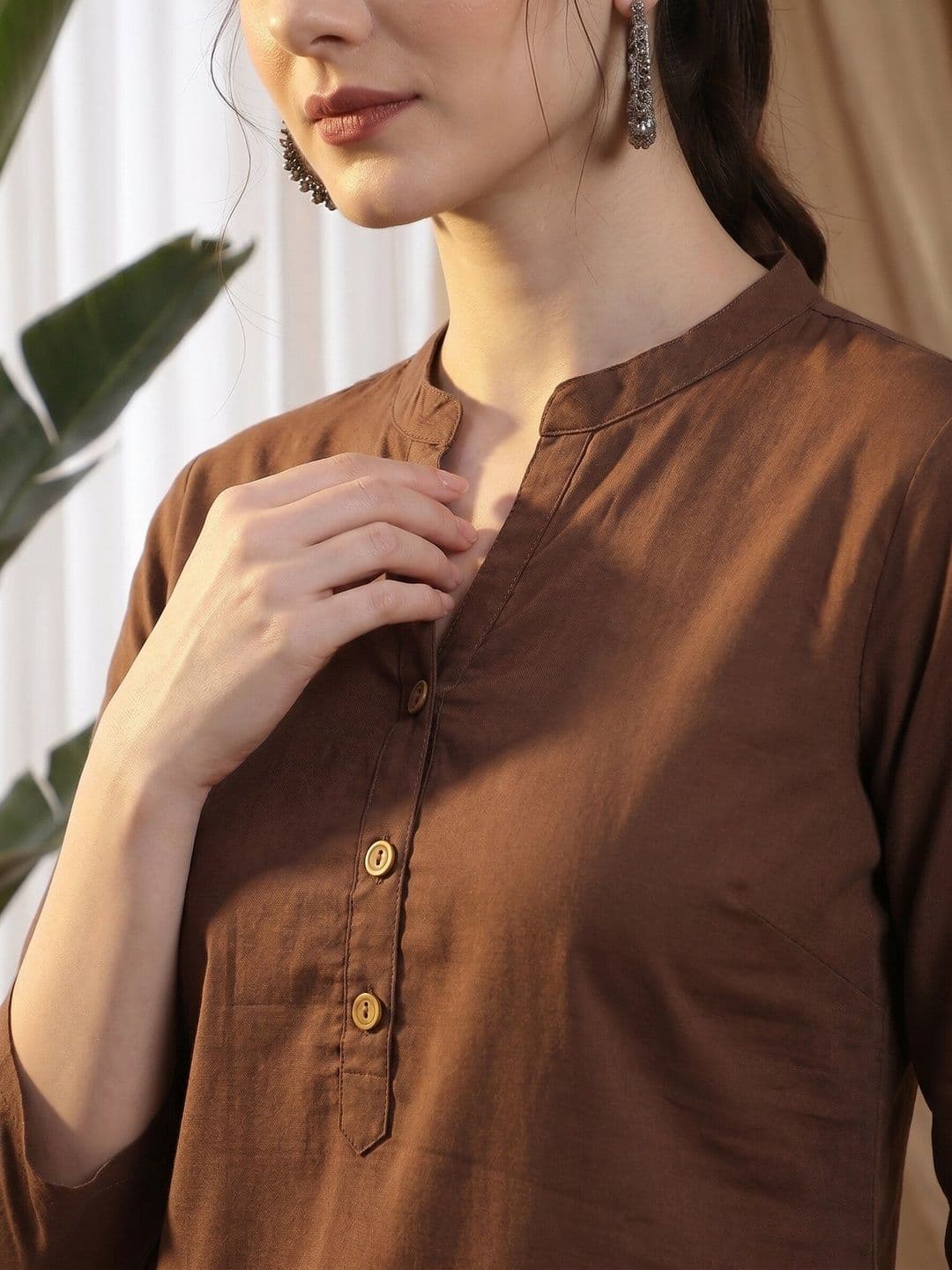 Sangria Mandarin Collar Straight Short Kurti thumbnail 2