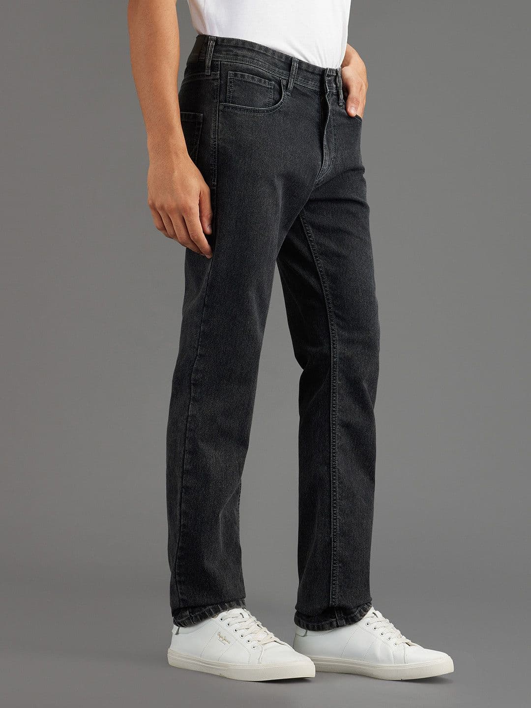 Pepe Jeans Men Holborne Straight Fit Mid-Rise Light Fade Stretchable Jeans thumbnail 4