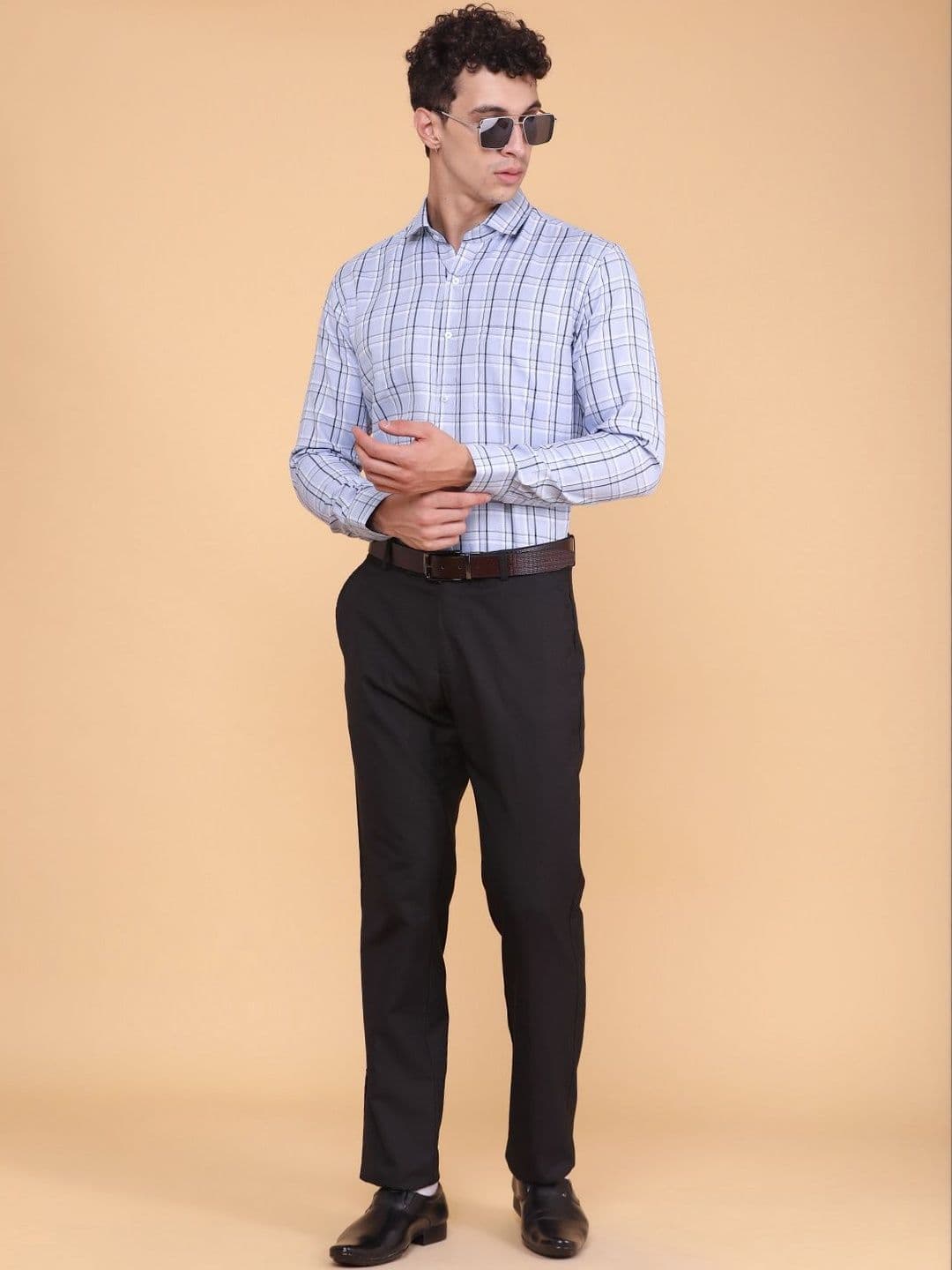 V-Mart Men Slim Fit Trousers thumbnail 2