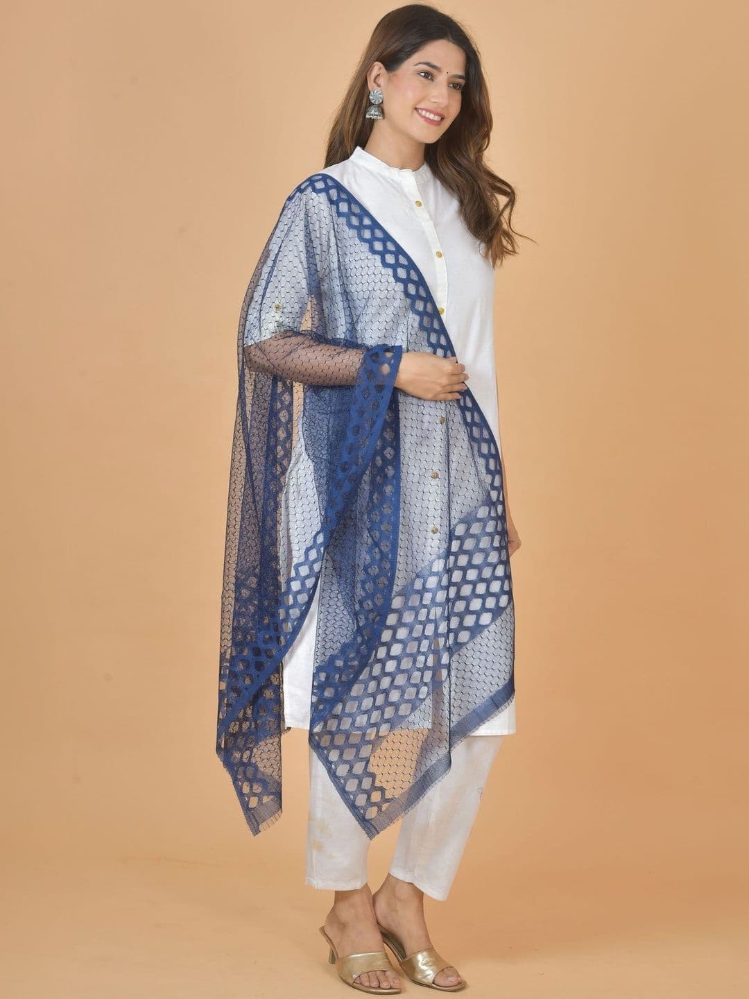 Kuhika Woven Design Dupatta thumbnail 3