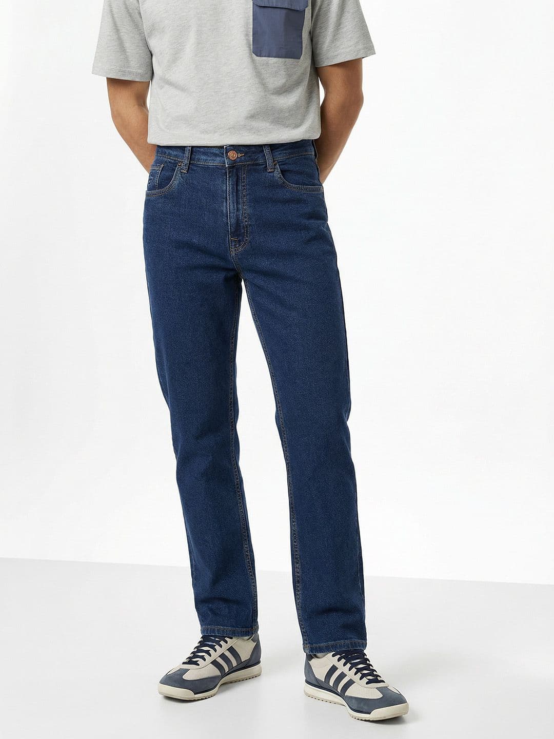 Aeropostale Men Straight Fit Mid-Rise Light Fade Cotton Jeans thumbnail 5