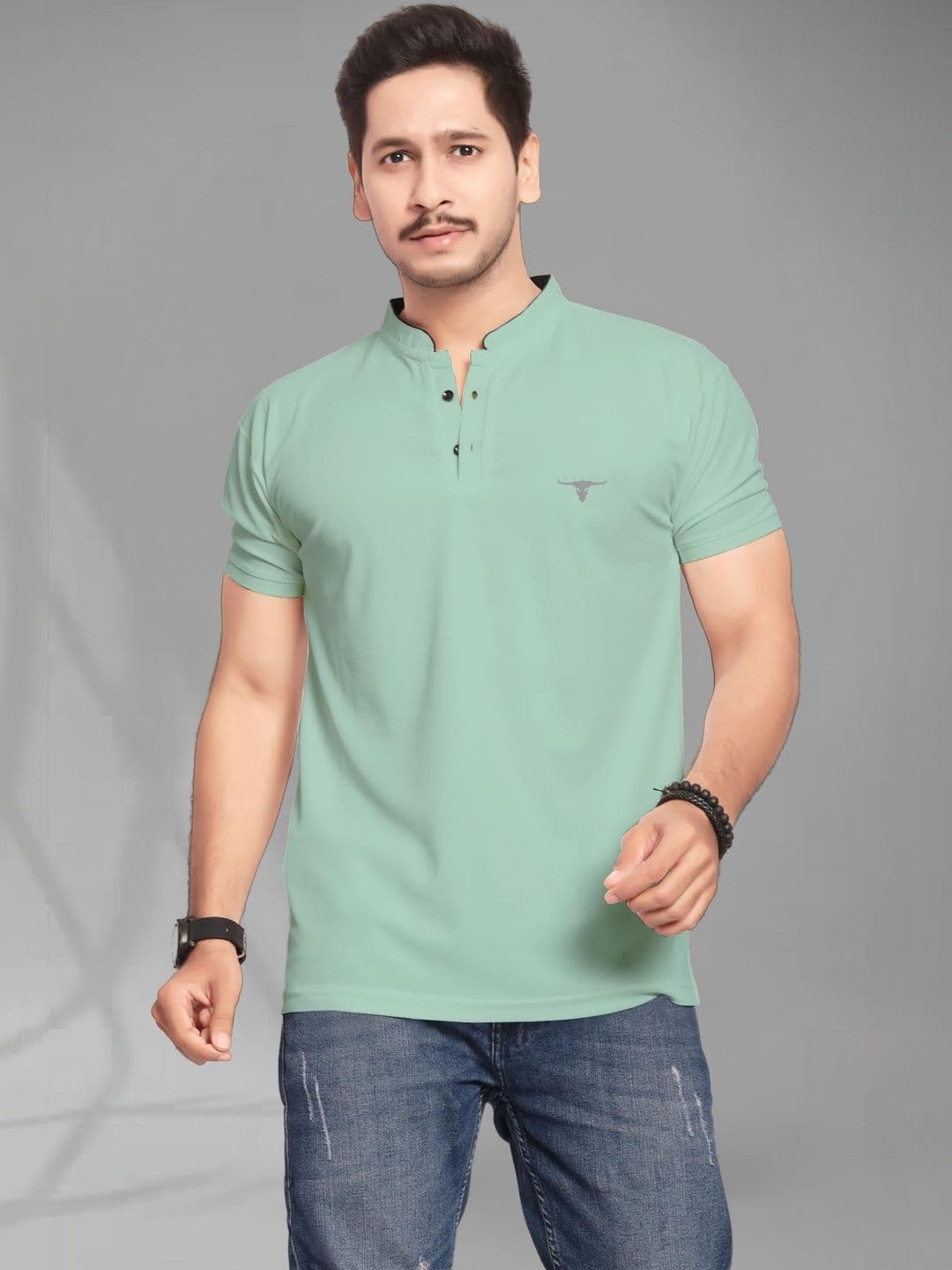 U and J Men Brand Logo Mandarin Collar T-shirt thumbnail 4
