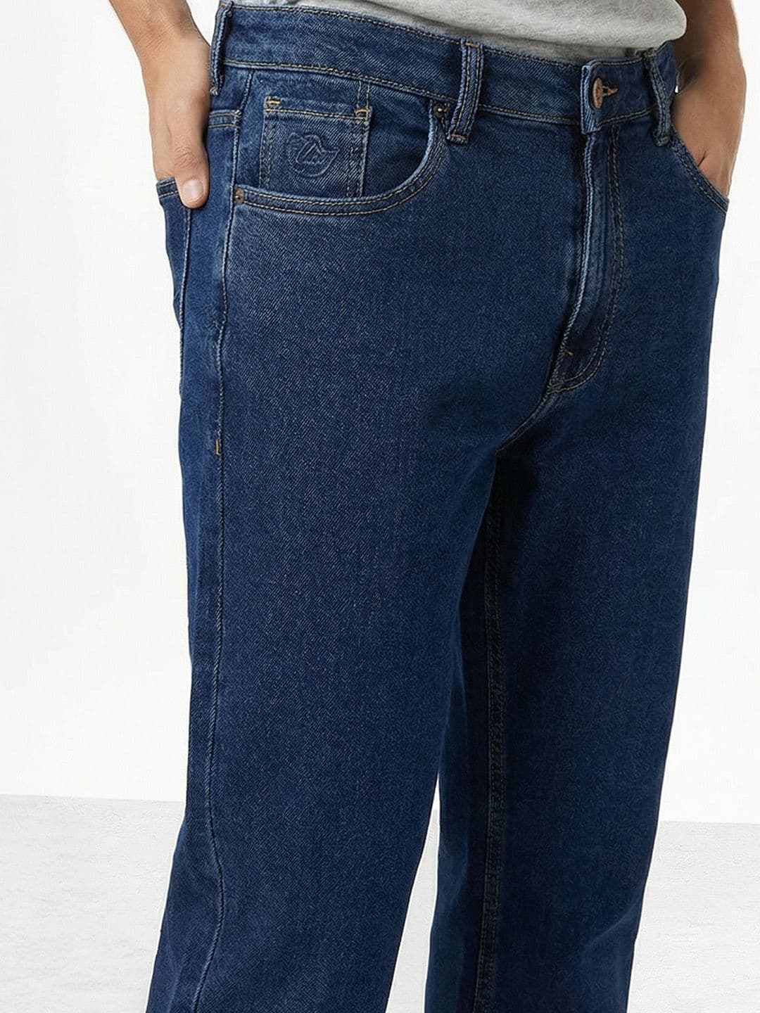 Aeropostale Men Straight Fit Mid-Rise Light Fade Cotton Jeans thumbnail 2