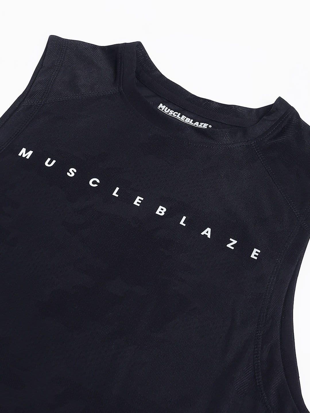 MuscleBlaze Men Brand Logo Printed Round Neck Compression T-shirt thumbnail 7