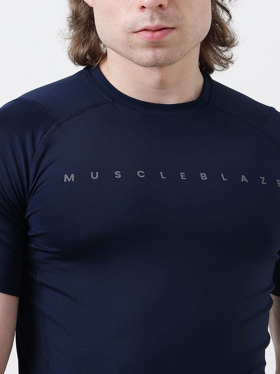 MuscleBlaze Unisex Brand Logo Printed Round Neck Compression T-shirt thumbnail 4