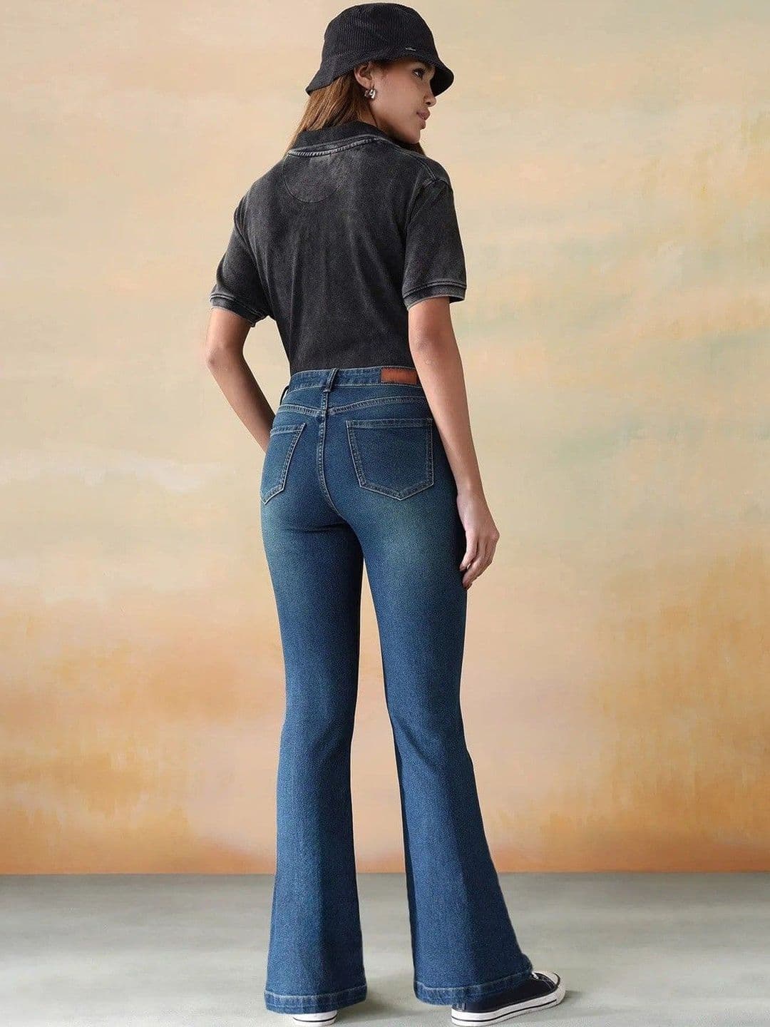 Aadvi Fashion Women Comfort Flared High-Rise Light Fade Acid Wash Stretchable Jeans thumbnail 4