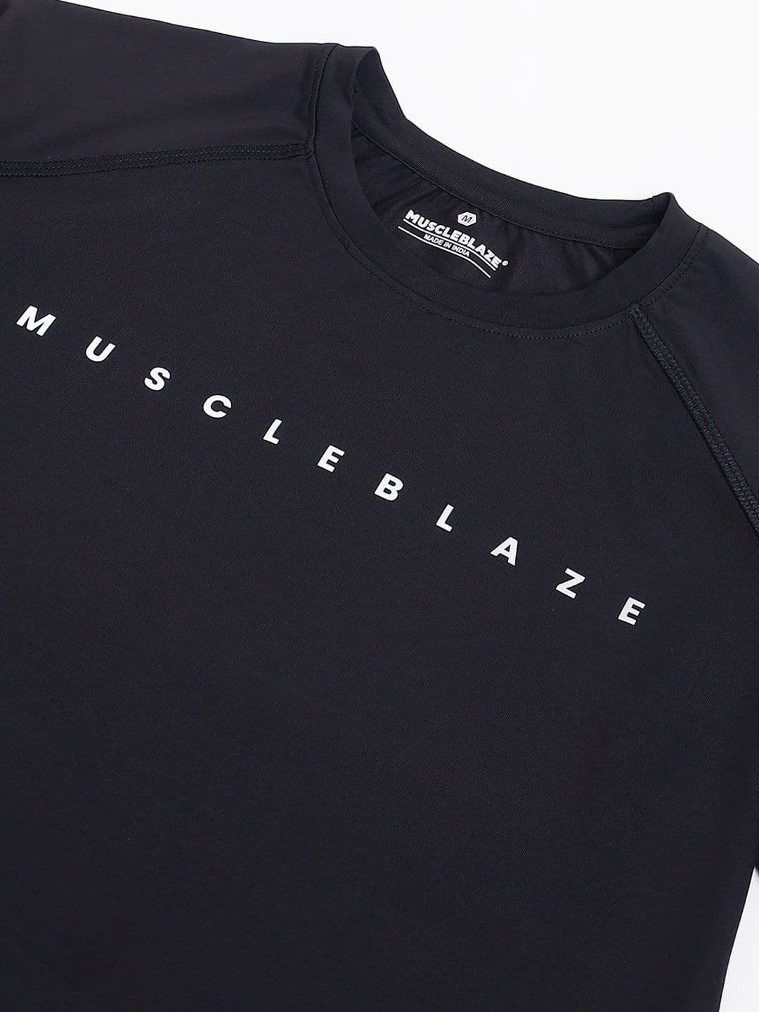 MuscleBlaze Men Pockets Compression T-shirt thumbnail 6