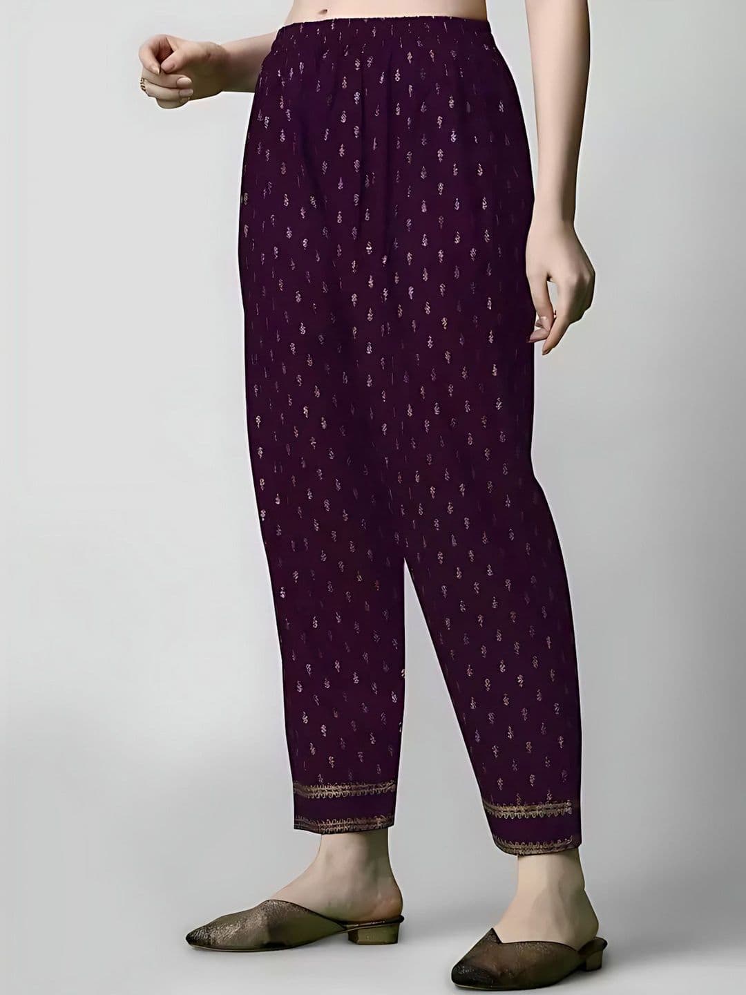 QUEENSFAB Women Ethnic Motifs Printed Panelled Thread Work Kurta with Trousers & With Dupatta thumbnail 4