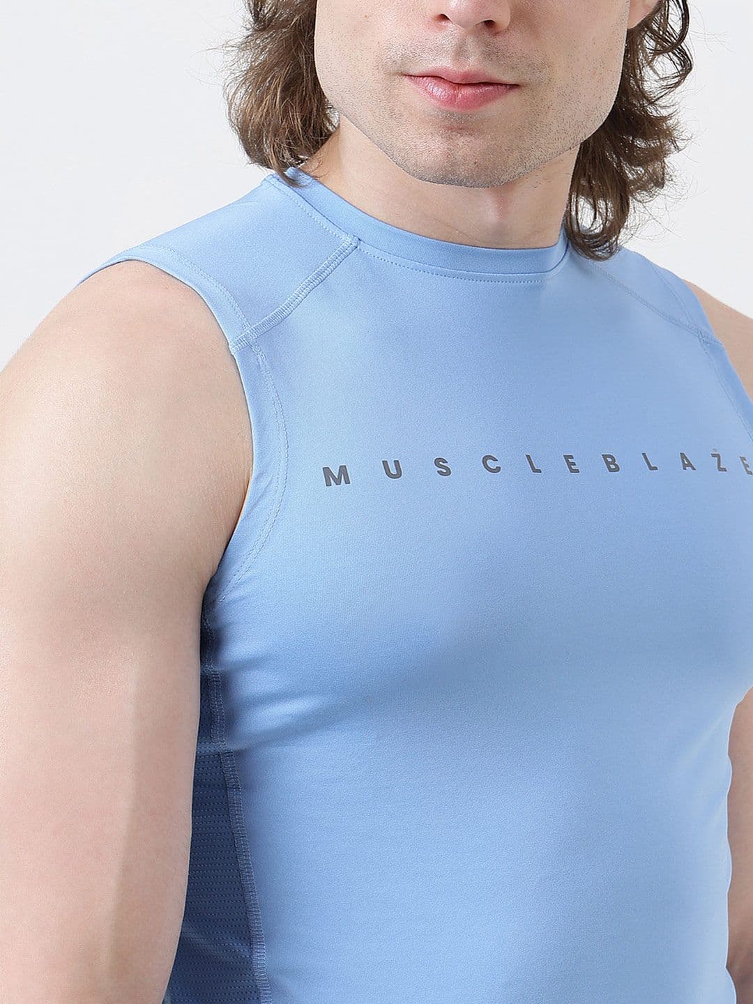 MuscleBlaze Unisex Brand Logo Printed Round Neck Compression T-shirt thumbnail 2