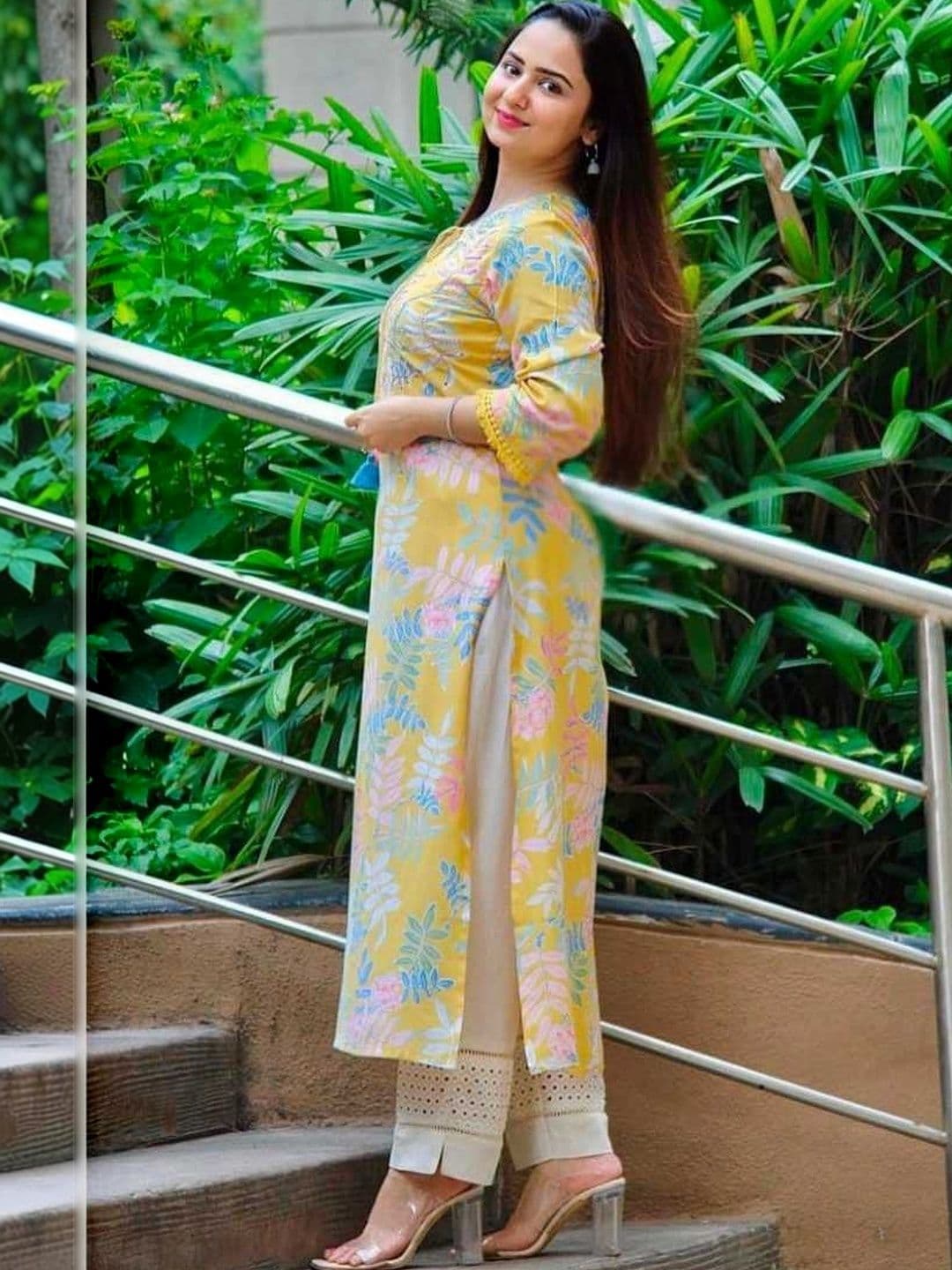 Sa Rasa Women Floral Printed Floral Kurta thumbnail 4