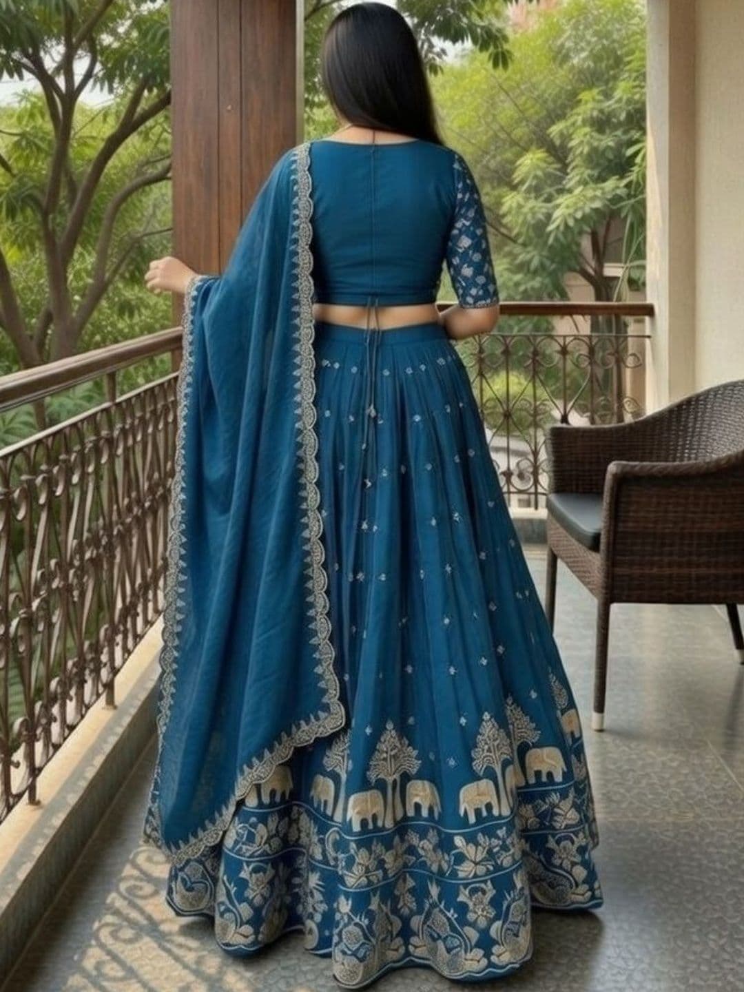 Closin Girls Embroidered Thread Work Ready to Wear Lehenga & Blouse With Dupatta thumbnail 3
