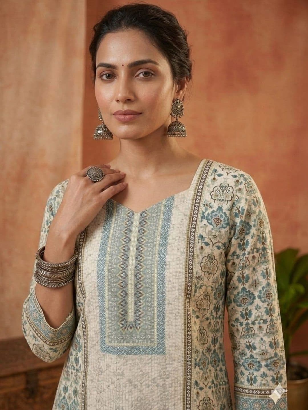 Vagmi Women Ethnic Motifs Printed Regular Kurta with Trousers & With Dupatta thumbnail 3