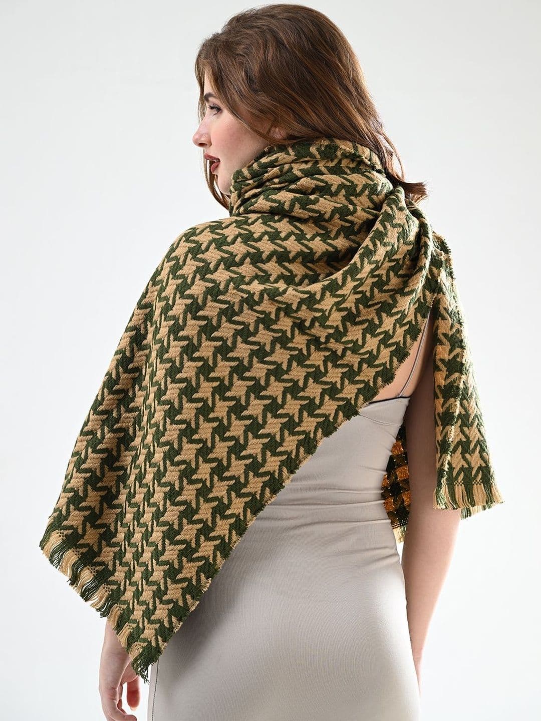 Cazzano Women Geometric Printed Shawl thumbnail 6