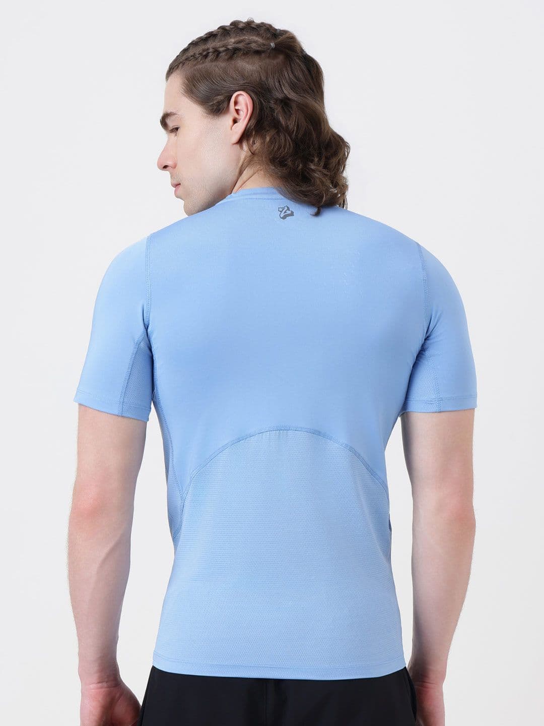 MuscleBlaze Unisex Brand Logo Printed Round Neck Compression T-shirt thumbnail 2