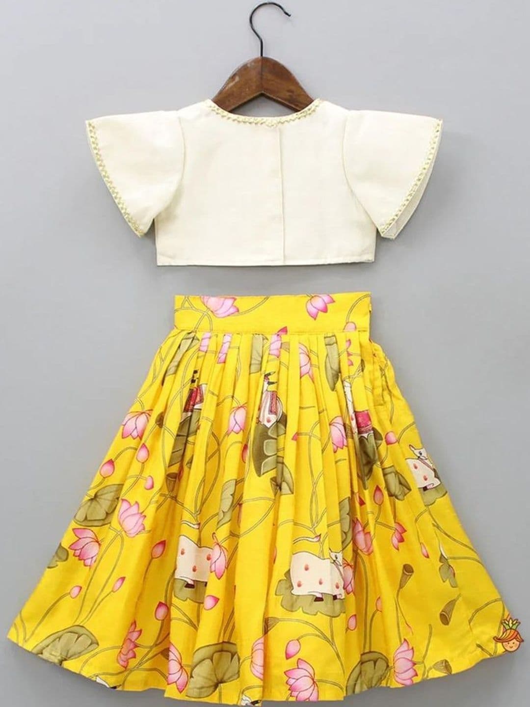 Sangria Girls Embroidered Round Neck Flared Lehenga Choli thumbnail 4