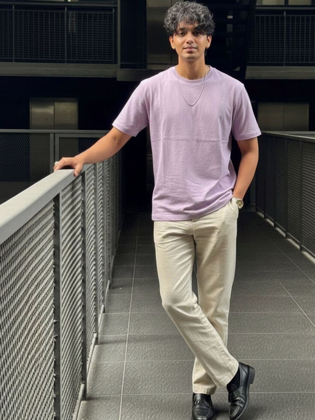 HERE&NOW Rigo Men Light Purple Solid Round Neck Regular Fit Cotton T-shirt thumbnail 4