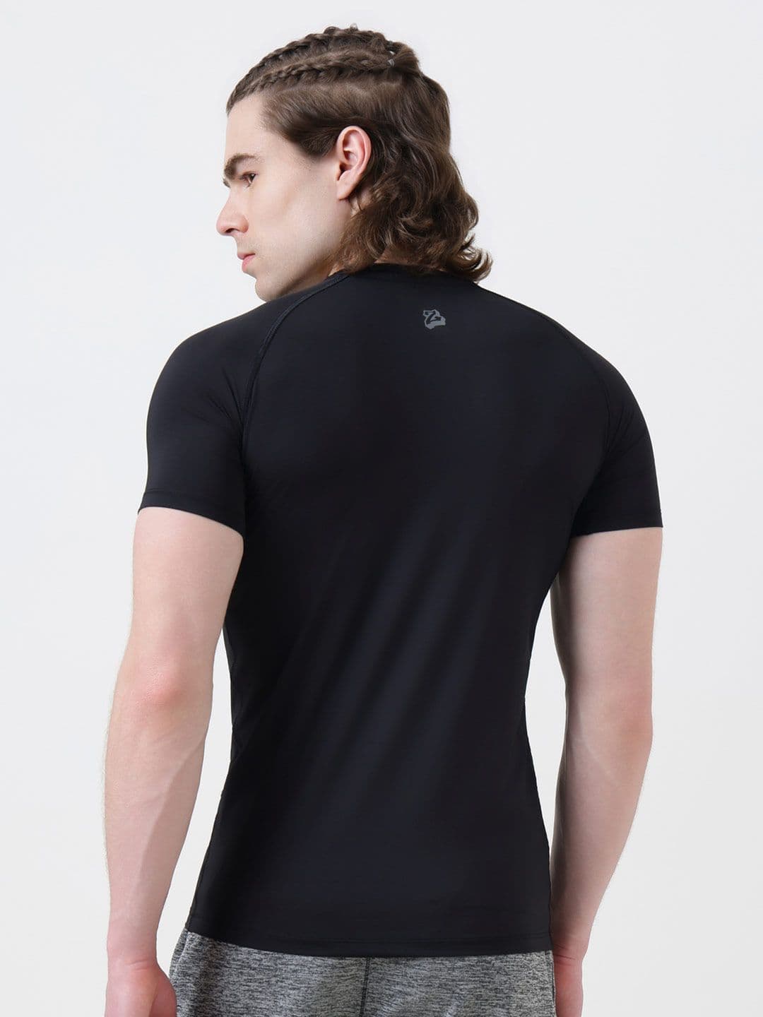 MuscleBlaze Men Pockets Compression T-shirt thumbnail 4