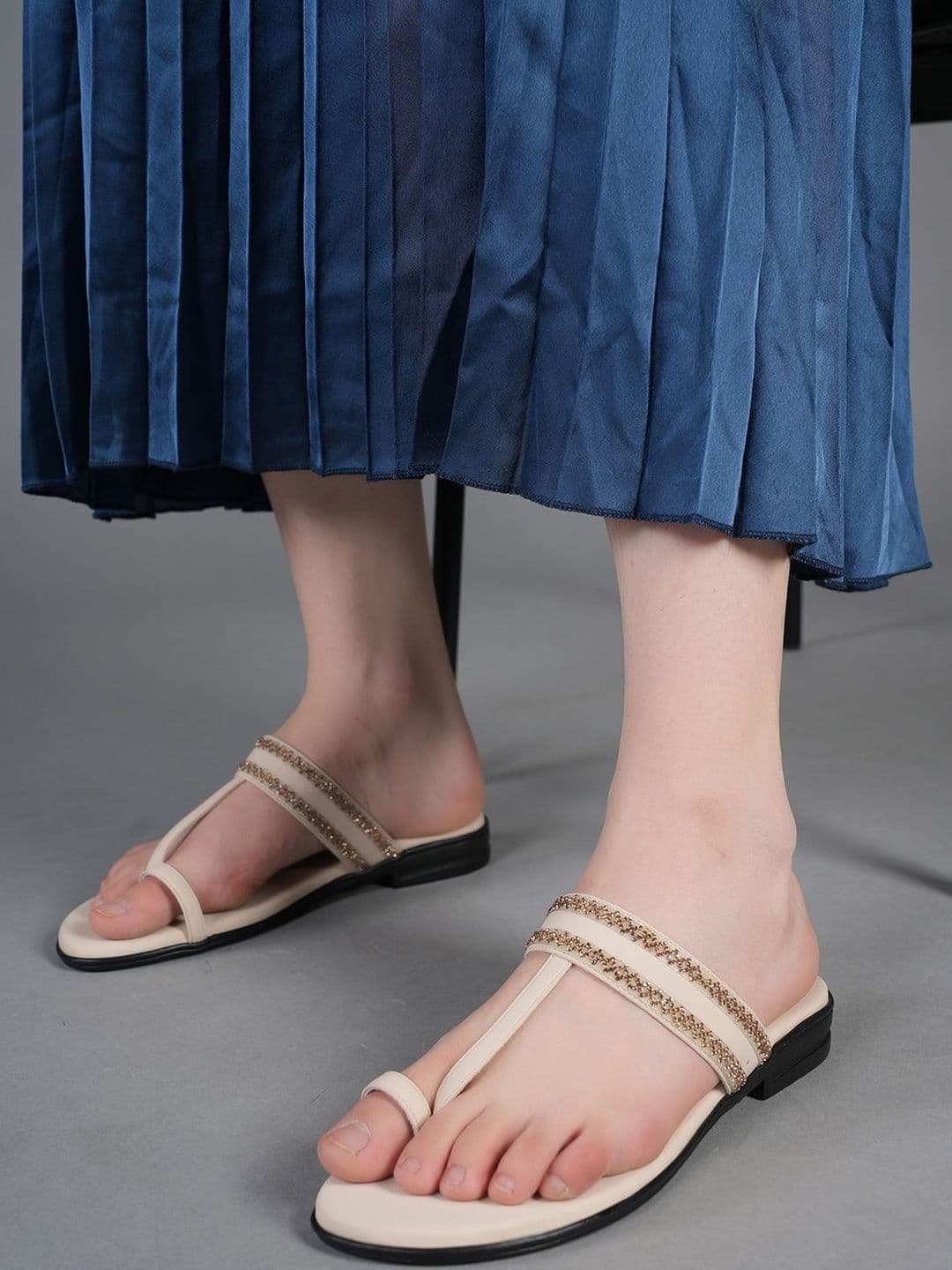 Liscott Women One Toe Flats - view 1