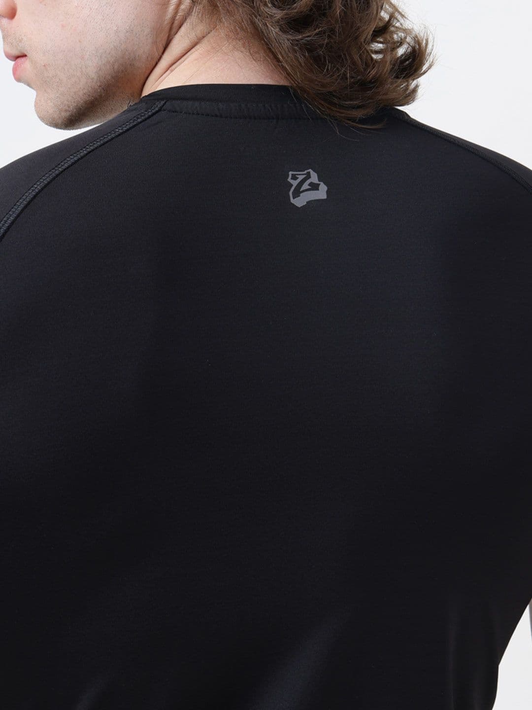 MuscleBlaze Men Pockets Compression T-shirt thumbnail 5
