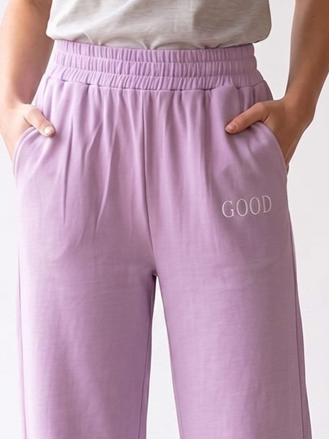 SUGNAA Women Solid Mid Rise Pure Cotton Pyjama thumbnail 6