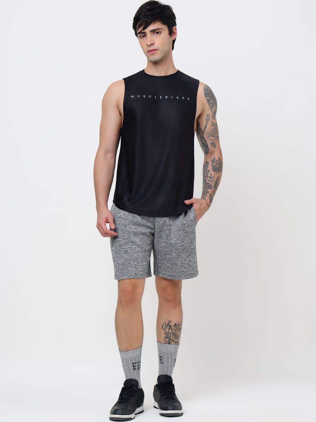 MuscleBlaze Men Brand Logo Printed Round Neck Compression T-shirt thumbnail 6