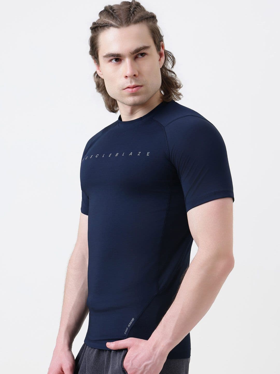 MuscleBlaze Unisex Brand Logo Printed Round Neck Compression T-shirt thumbnail 6