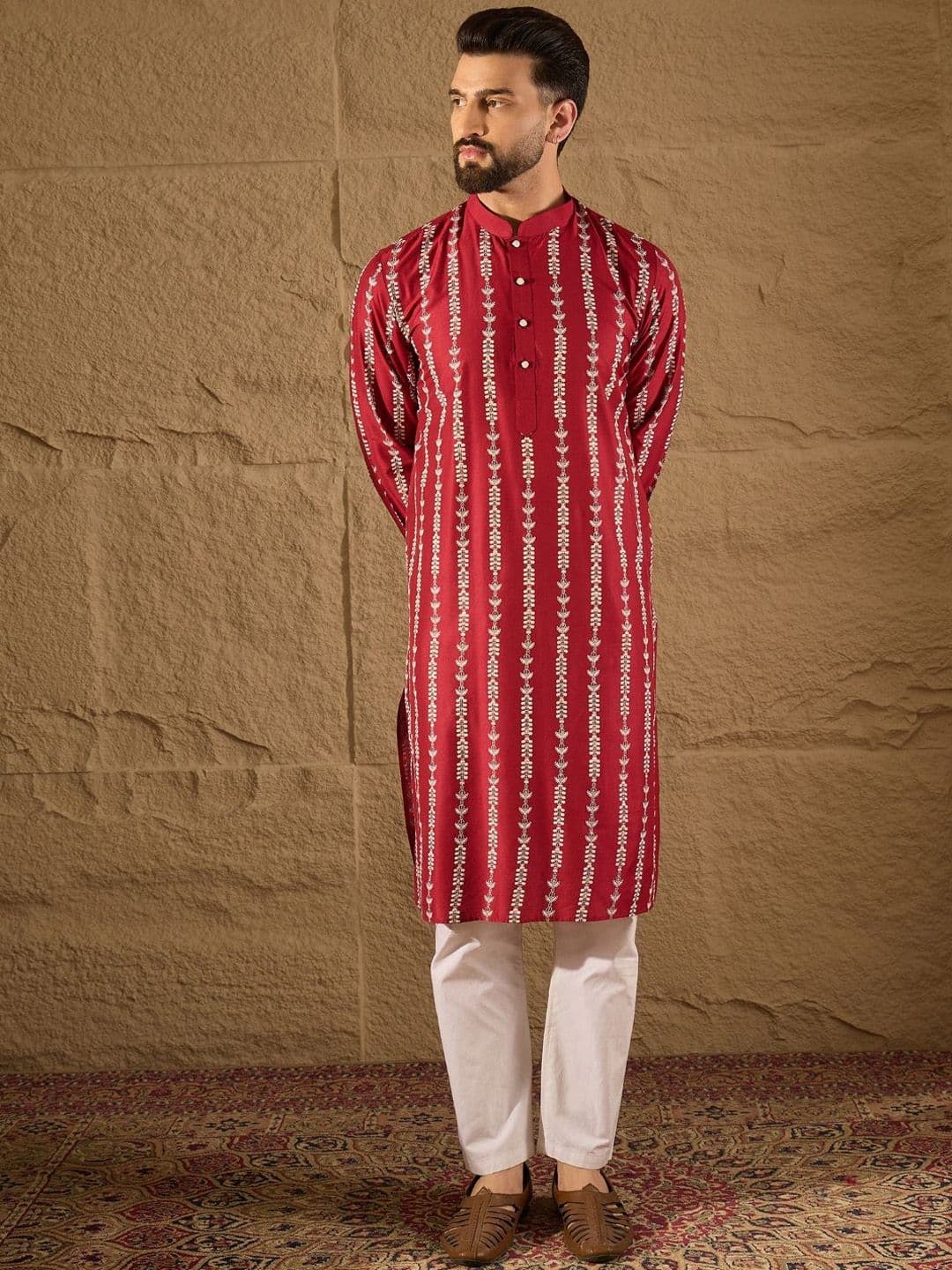House of Pataudi Men Ethnic Motif Printed Straight Kurta thumbnail 2