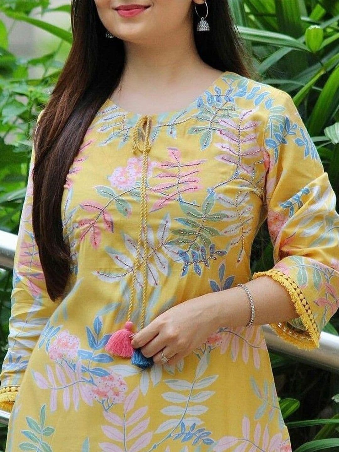 Sa Rasa Women Floral Printed Floral Kurta thumbnail 2