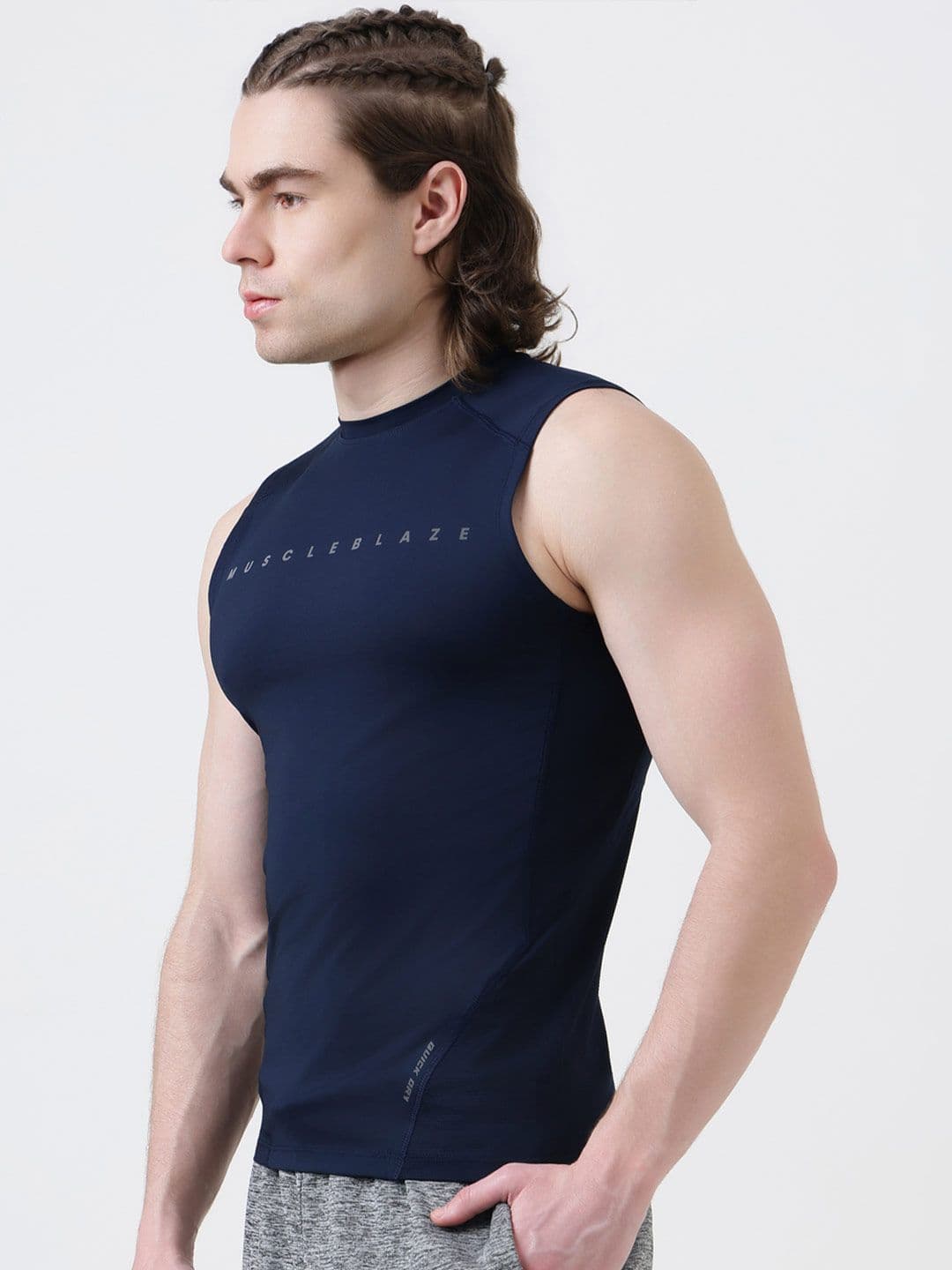 MuscleBlaze Unisex Brand Logo Printed Round Neck Compression T-shirt thumbnail 4