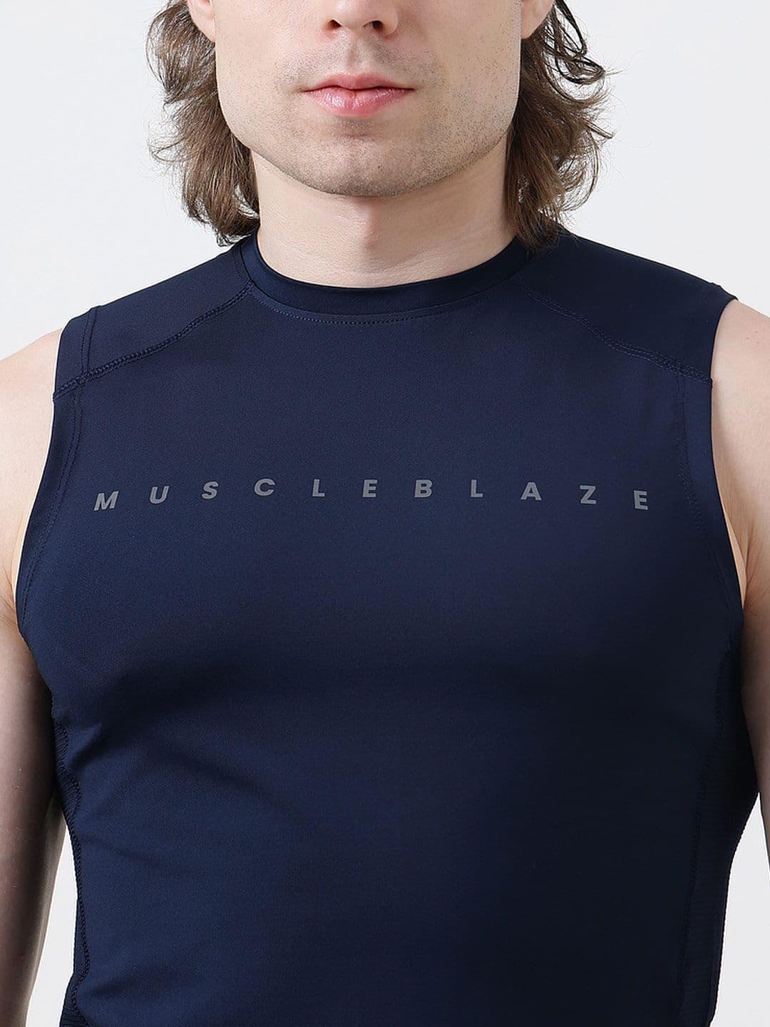 MuscleBlaze Unisex Brand Logo Printed Round Neck Compression T-shirt thumbnail 7