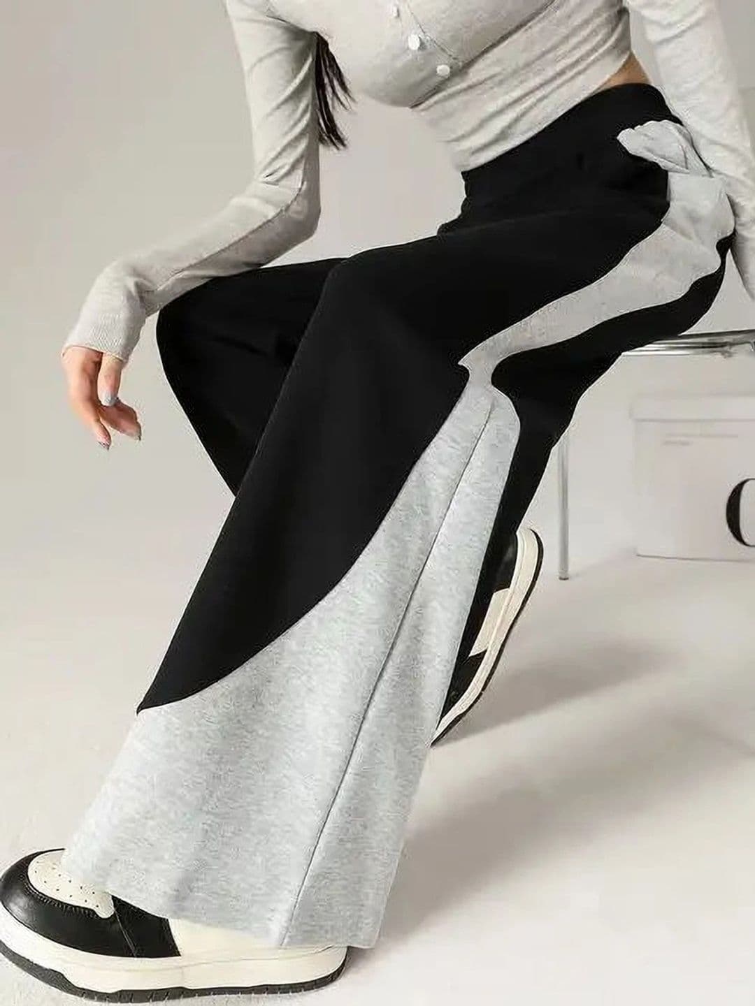 Imsa Moda Women Baggy Colourblocked Training Track Pants thumbnail 5