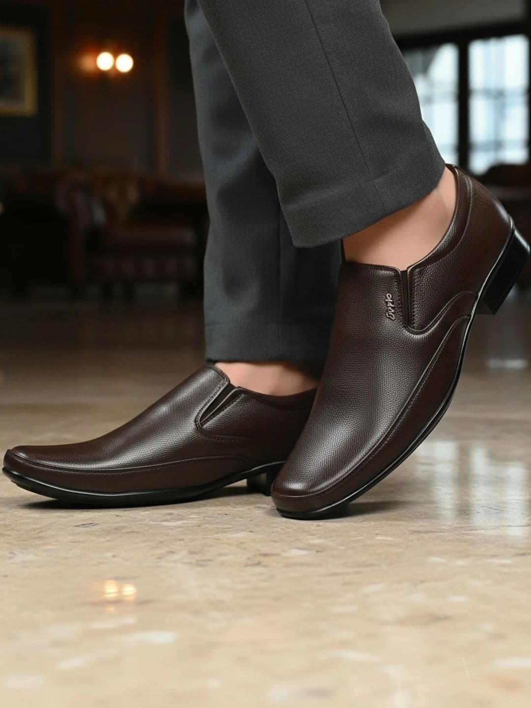 ALSTOM Men Textured PU Loafers thumbnail 2