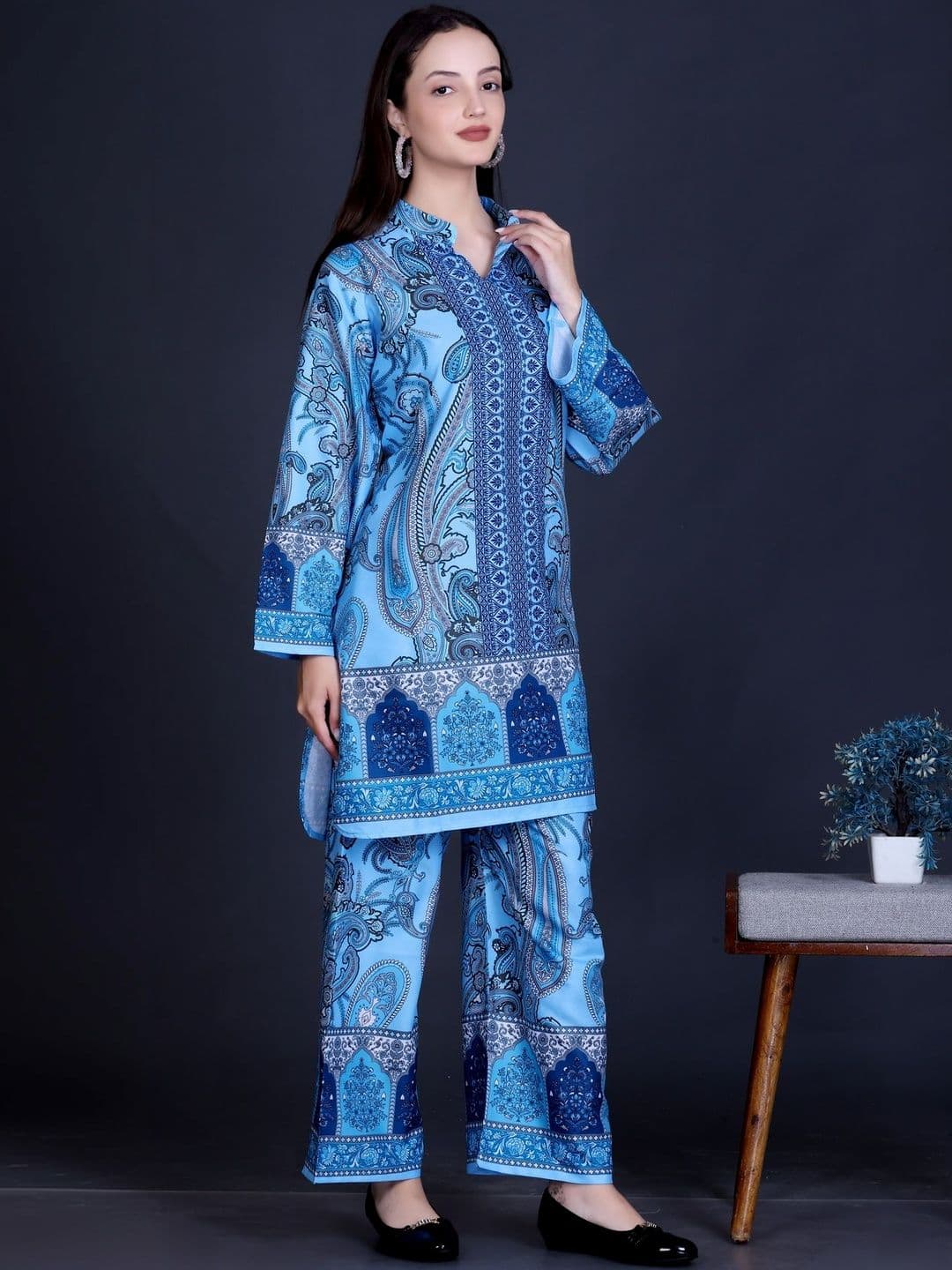 PIPASA Women Ethnic Motifs Printed Regular Kurta with Trousers thumbnail 4