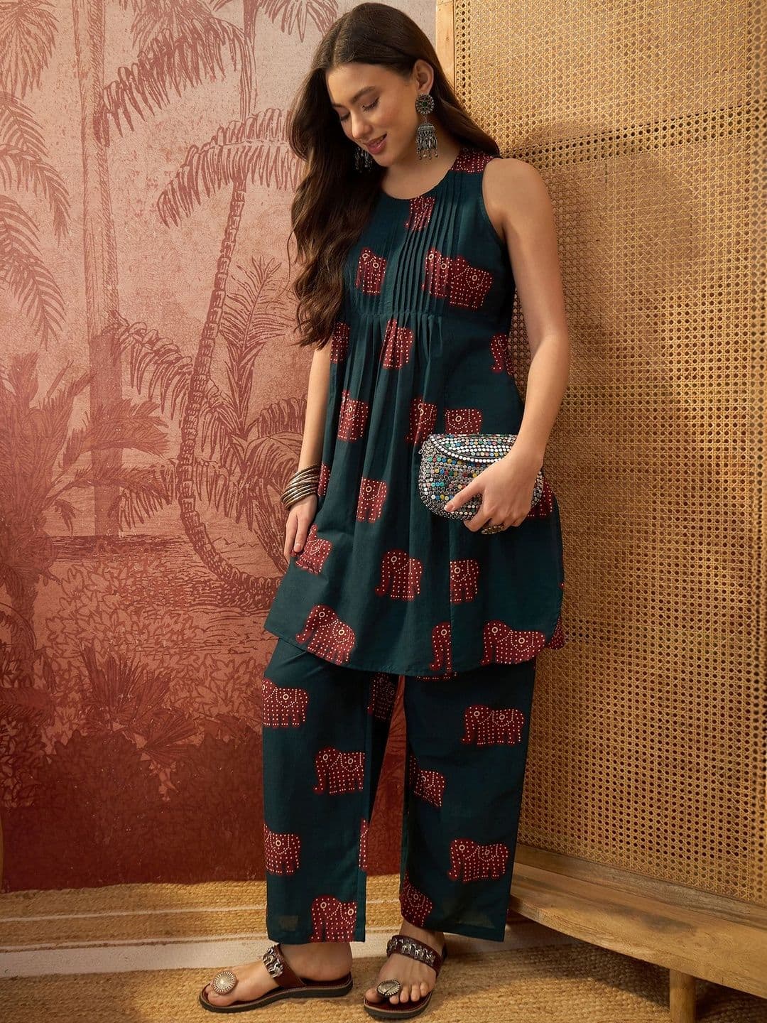 Sangria Romantic Florals Cotton Printed Tunic with Palazzos thumbnail 6
