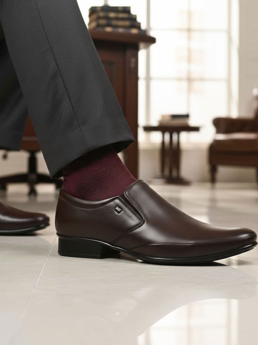 ALSTOM Men Textured PU Loafers - view 1