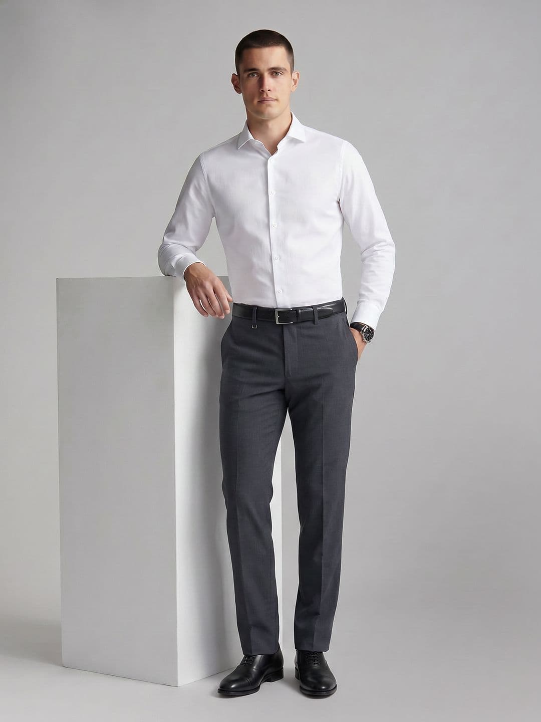 Van Heusen Men Slim Fit Formal Trouser thumbnail 3