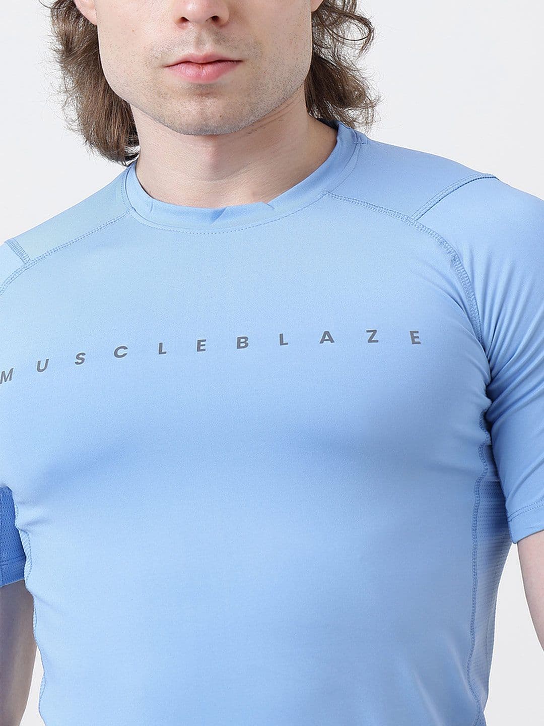 MuscleBlaze Unisex Brand Logo Printed Round Neck Compression T-shirt thumbnail 5