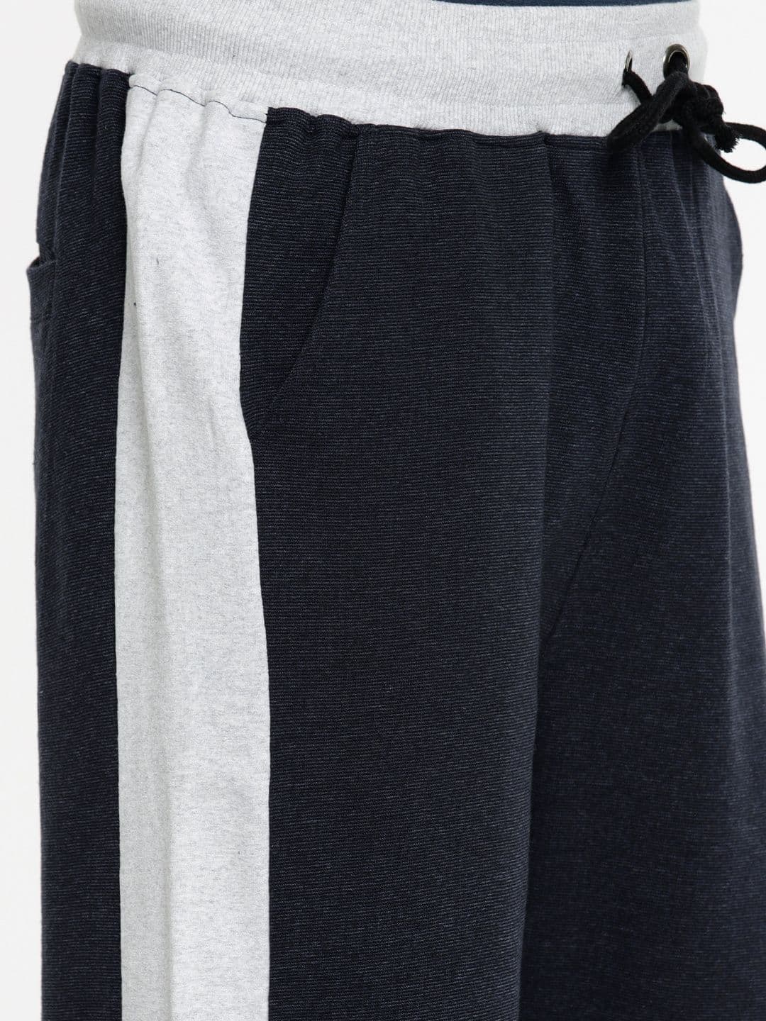 ARISE Men Colourblocked Outdoor with Technology Shorts thumbnail 4