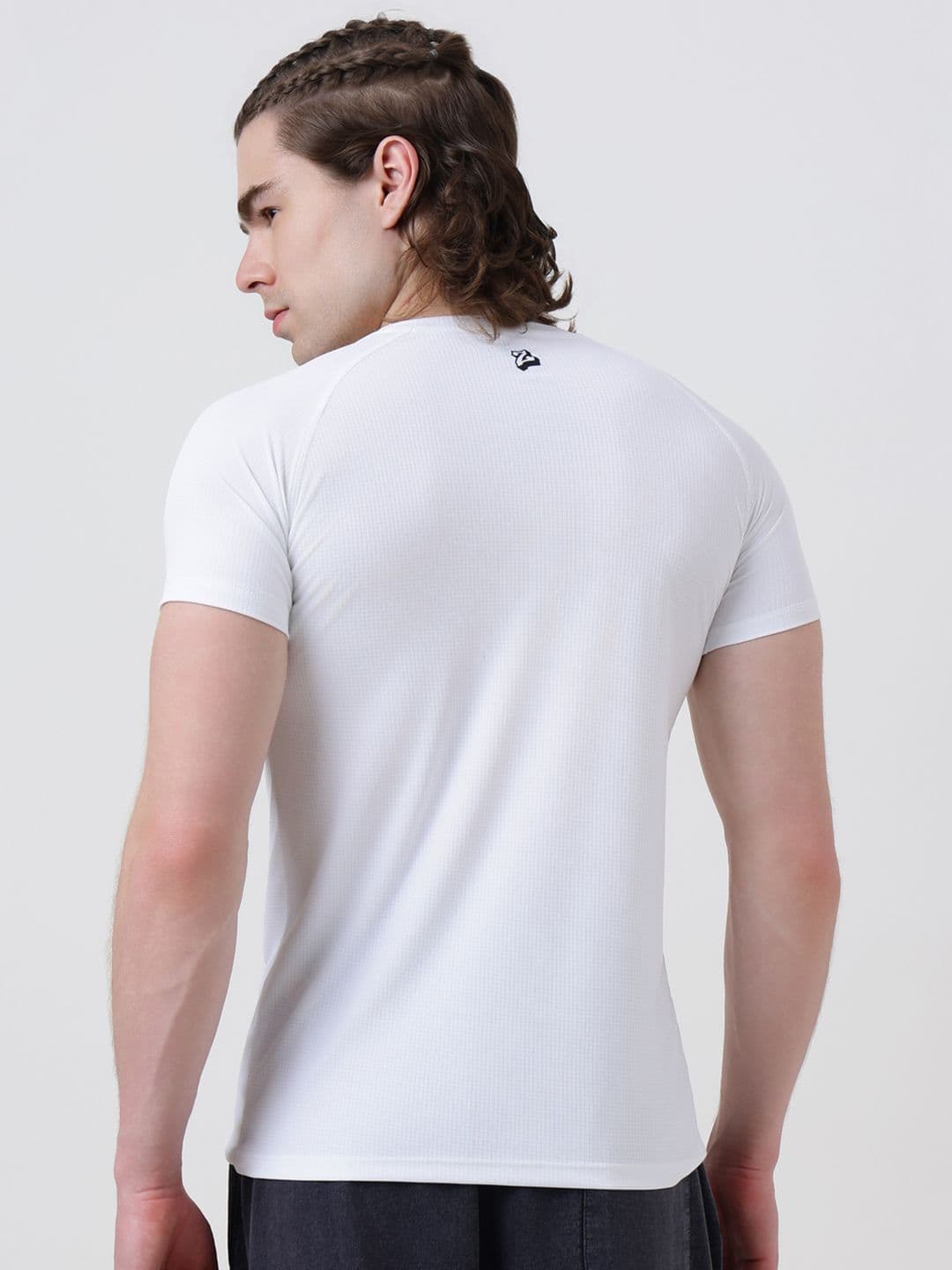 MuscleBlaze Unisex Brand Logo Printed Round Neck Compression T-shirt thumbnail 7